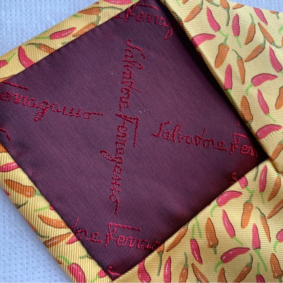 NWT Salvatore Ferragamo Yellow Chili Pepper Silk Tie. Graduation! Father's Day! - Picture 6 of 6